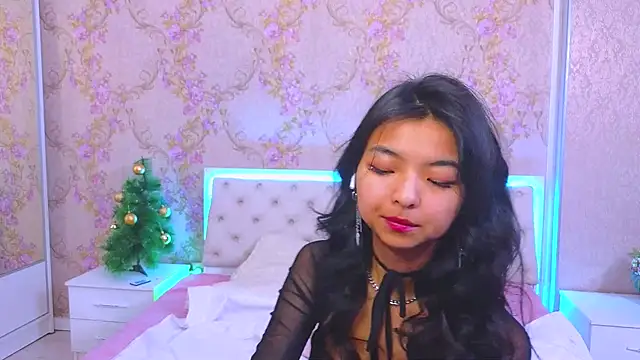 Shy Kira online show from 12/24/24, 03:37