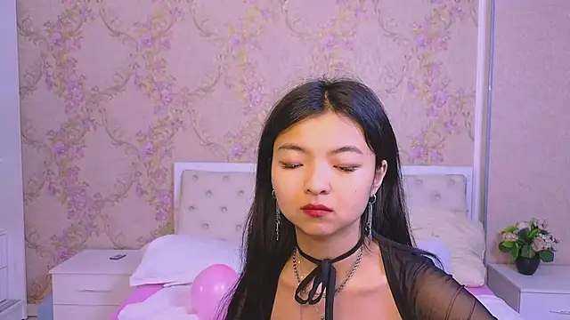 Shy Kira online show from 02/03/25, 12:36