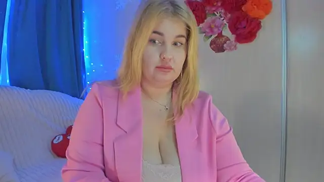 Snapshot of CoraSwon chatting on 02/11/25, 07:16 CoraSwon online show from 02/11/25, 07:16