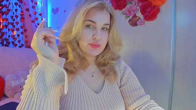 Snapshot of CoraSwon chatting on 02/13/25, 06:38 CoraSwon online show from 02/13/25, 06:38