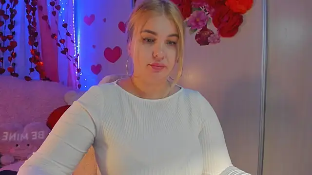 Snapshot of CoraSwon chatting on 02/14/25, 07:23 CoraSwon online show from 02/14/25, 07:23