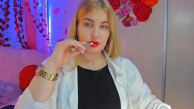 Snapshot of CoraSwon chatting on 02/15/25, 06:23 CoraSwon online show from 02/15/25, 06:23