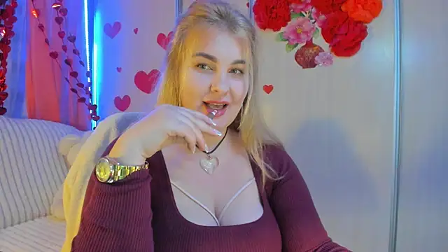 Snapshot of CoraSwon chatting on 02/20/25, 06:57 CoraSwon online show from 02/20/25, 06:57