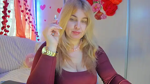 Snapshot of CoraSwon chatting on 02/21/25, 07:45 CoraSwon online show from 02/21/25, 07:45