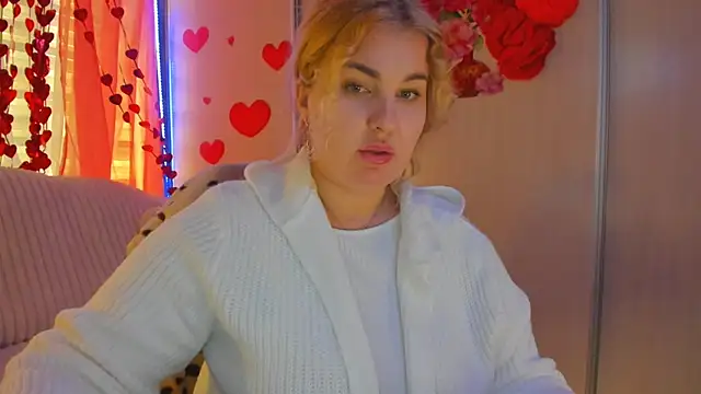 Snapshot of CoraSwon chatting on 02/22/25, 01:02 CoraSwon online show from 02/22/25, 01:02