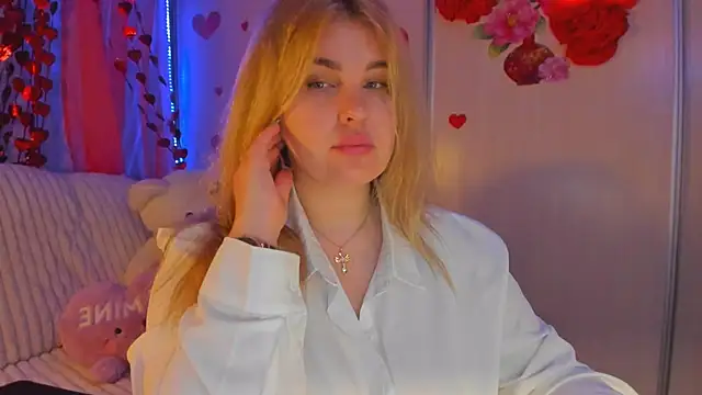 Snapshot of CoraSwon chatting on 02/24/25, 10:36 CoraSwon online show from 02/24/25, 10:36