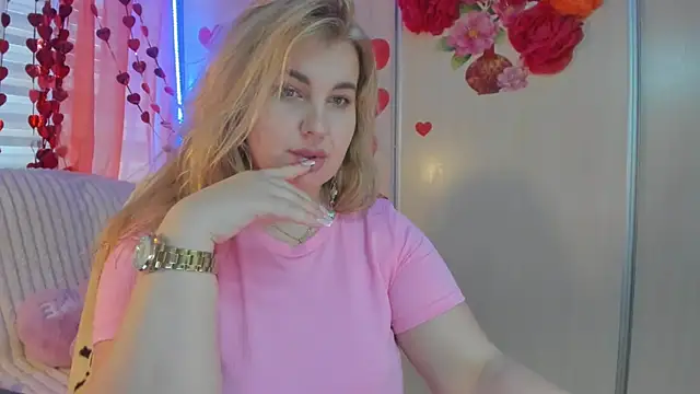 Snapshot of CoraSwon chatting on 02/27/25, 07:34 CoraSwon online show from 02/27/25, 07:34