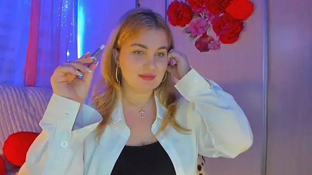 Snapshot of CoraSwon chatting on 03/10/25, 09:40 CoraSwon online show from 03/10/25, 09:40