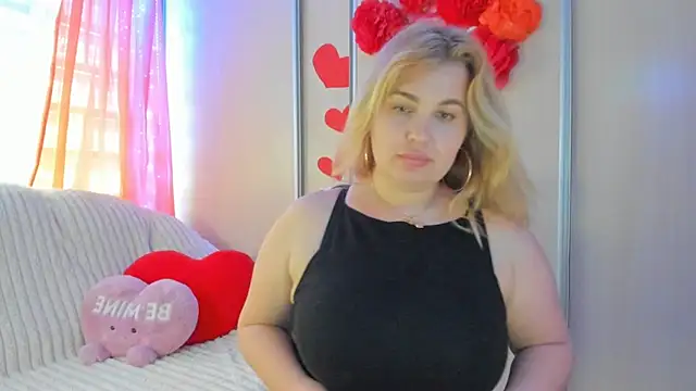 Snapshot of CoraSwon chatting on 03/13/25, 02:23 CoraSwon online show from 03/13/25, 02:23