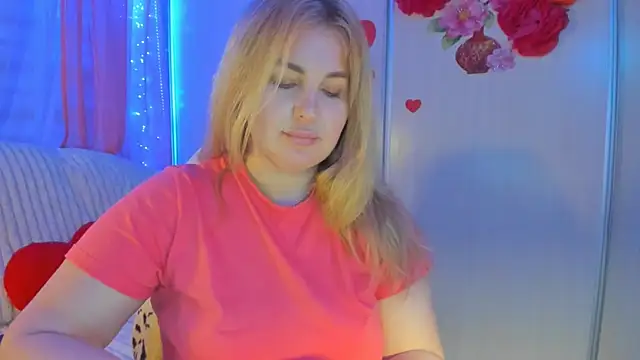 Snapshot of CoraSwon chatting on 03/19/25, 06:44 CoraSwon online show from 03/19/25, 06:44