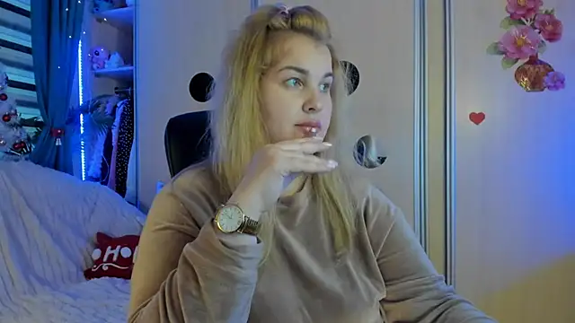 CoraSwon online show from 01/06/26, 01:26