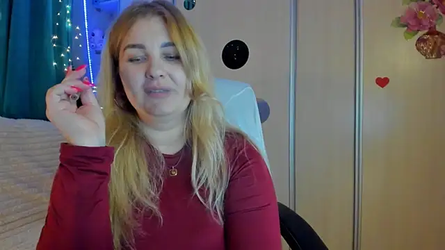 CoraSwon online show from 03/15/26, 06:03