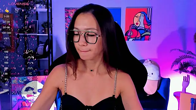 LanaBaker online show from 10/31/25, 02:56