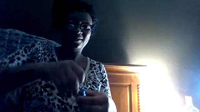 KLoveeee online show from 01/12/25, 08:57