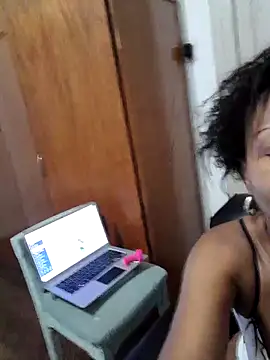 littlebrunett online show from 03/06/25, 09:14