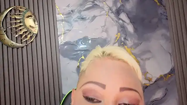 Snapshot of GianellaCox_ chatting on 04/08/26, 11:54 GianellaCox online show from 04/08/26, 11:54