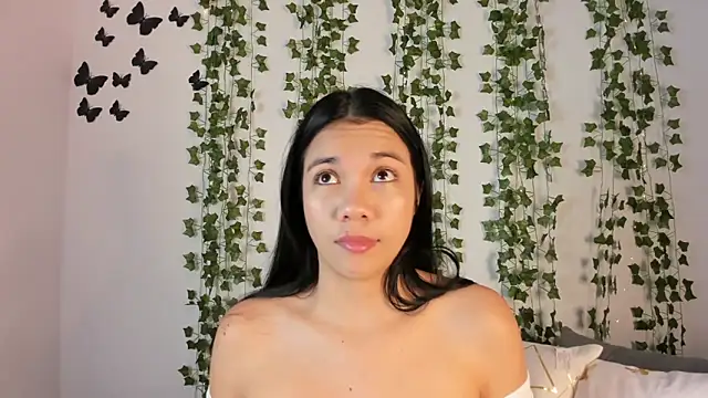 Emiily Parkerr online show from 02/10/26, 02:59