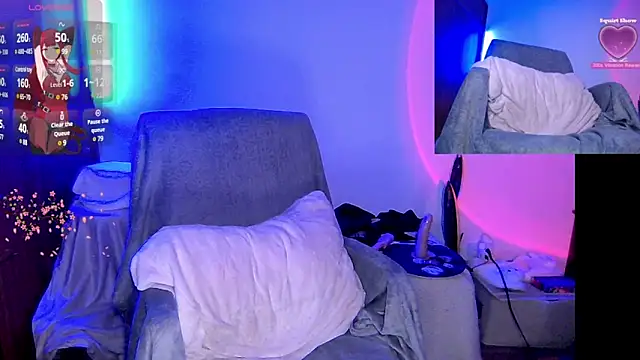 Snapshot of HollyDominic chatting on 03/21/25, 12:51 HollyDominic online show from 03/21/25, 12:51