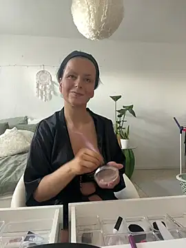 Off  Melonenmandy online show from 02/28/26, 08:37