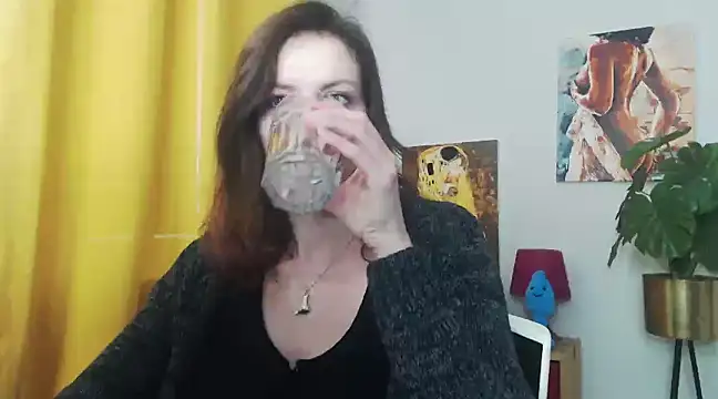 juicyNadine online show from 01/20/25, 12:39