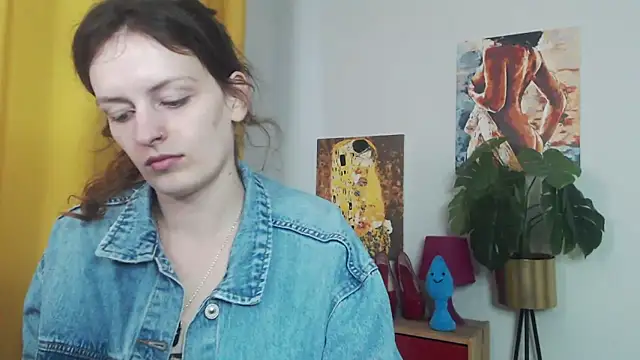 juicyNadine online show from 09/10/25, 04:45