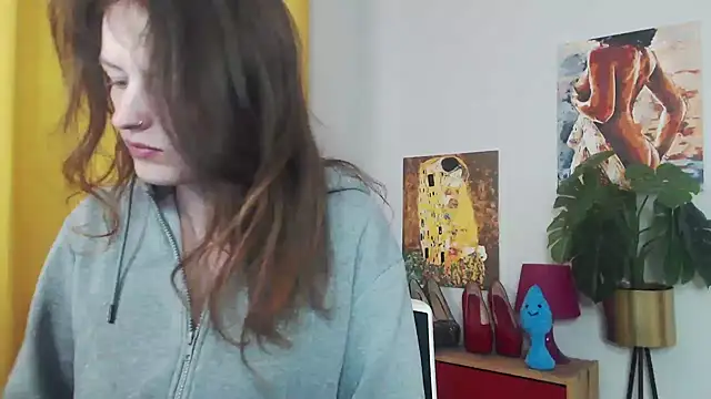 juicyNadine online show from 09/24/25, 04:49