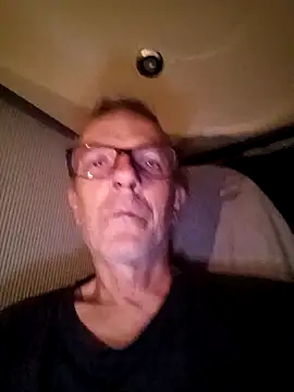 Snapshot of richa22cm chatting on 10/11/25, 06:06 richa22cm online show from 10/11/25, 06:06