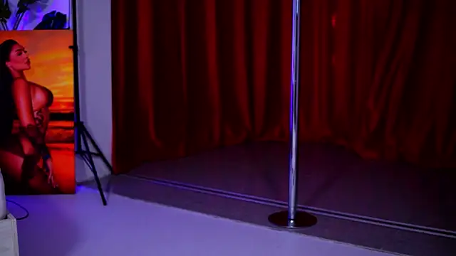 Snapshot of NatyDesiree chatting on 11/26/25, 10:16 NatyDesiree online show from 11/26/25, 10:16