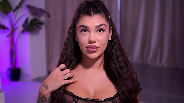 Snapshot of NatyDesiree chatting on 02/23/26, 08:28 NatyDesiree online show from 02/23/26, 08:28