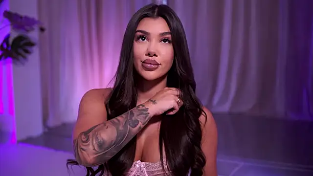 Snapshot of NatyDesiree chatting on 03/13/26, 08:04 NatyDesiree online show from 03/13/26, 08:04