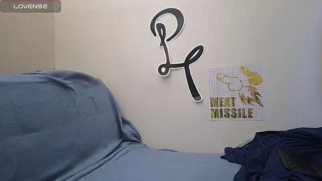 Snapshot of pantslesstraveler_plt chatting on 03/16/25, 05:17 pantslesstraveler plt online show from 03/16/25, 05:17