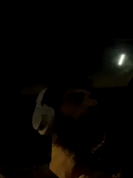 Snapshot of pantslesstraveler_plt chatting on 09/27/25, 07:13 pantslesstraveler plt online show from 09/27/25, 07:13