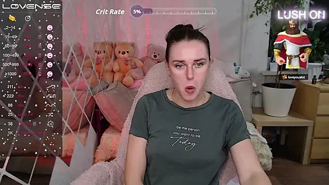 Snapshot of Bella__Swoon chatting on 09/27/25, 02:55 Bella Swoon online show from 09/27/25, 02:55