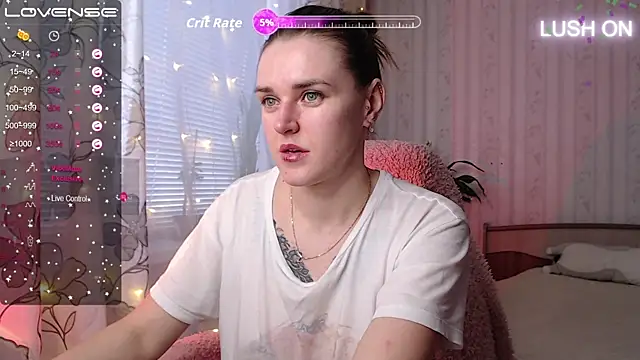 Snapshot of Bella__Swoon chatting on 12/20/25, 04:41 Bella Swoon online show from 12/20/25, 04:41