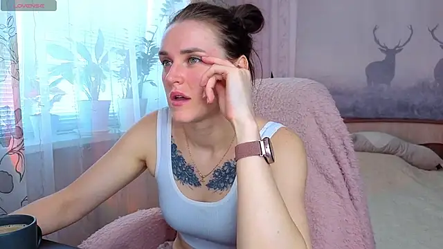 Bella  Swoon online show from 05/26/26, 05:25
