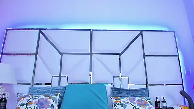 RileySweett online show from 02/05/25, 11:44