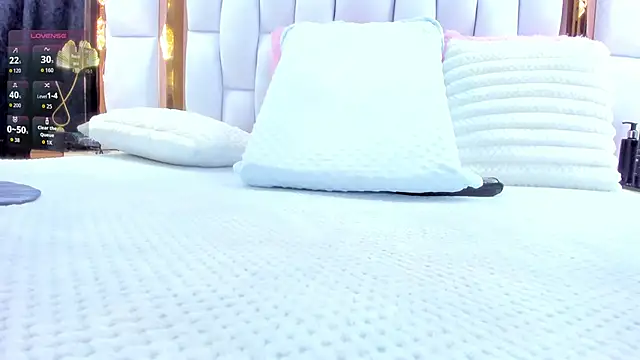 RileySweett online show from 11/22/25, 11:31