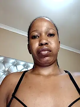 Snapshot of YourSubDesire chatting on 11/16/25, 05:07 YourSubDesire online show from 11/16/25, 05:07