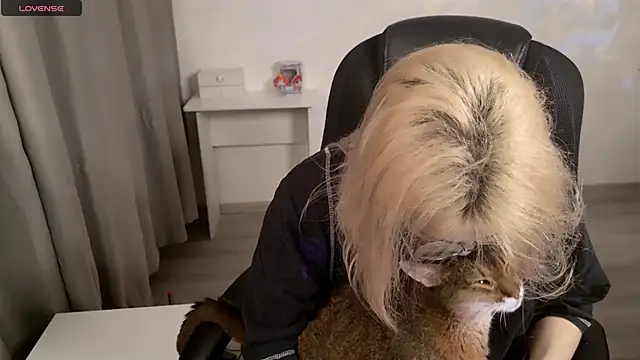 Snapshot of CuteYukiKun chatting on 03/23/26, 07:40 CuteYukiKun online show from 03/23/26, 07:40