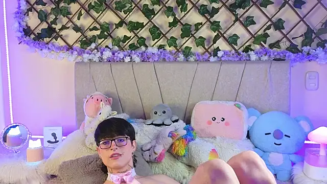 Snapshot of Baby_Xian chatting on 12/14/24, 07:29 Baby Xian online show from 12/14/24, 07:29