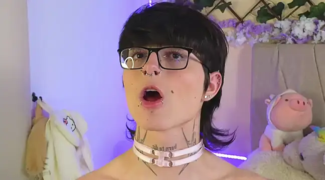 Snapshot of Baby_Xian chatting on 02/16/25, 01:03 Baby Xian online show from 02/16/25, 01:03