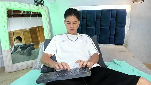 Levy Steve online show from 11/21/25, 08:46