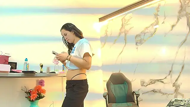 Lindsey8 online show from 02/04/26, 12:44