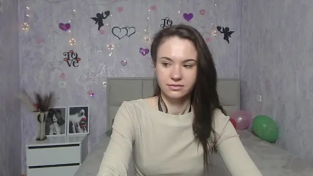 Snapshot of KaraCriegs chatting on 02/04/25, 06:49 KaraCriegs online show from 02/04/25, 06:49