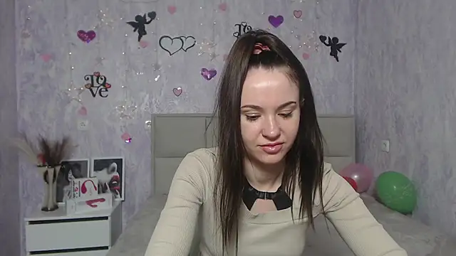 Snapshot of KaraCriegs chatting on 02/05/25, 01:58 KaraCriegs online show from 02/05/25, 01:58