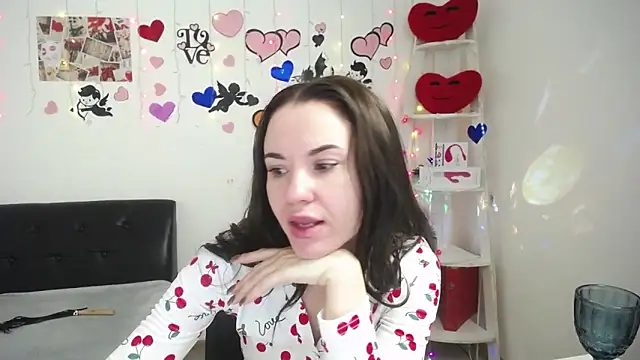Snapshot of KaraCriegs chatting on 02/27/25, 12:54 KaraCriegs online show from 02/27/25, 12:54