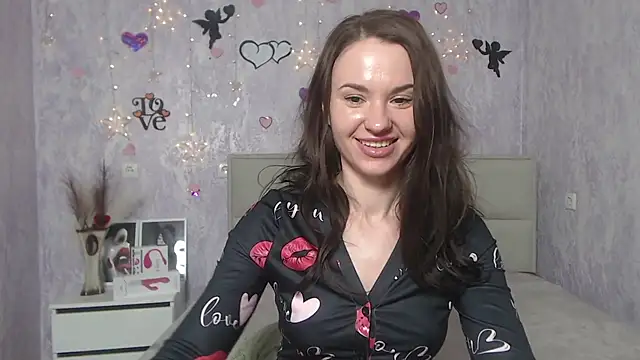 Snapshot of KaraCriegs chatting on 02/28/25, 10:17 KaraCriegs online show from 02/28/25, 10:17