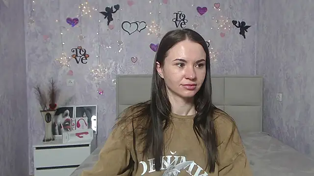 Snapshot of KaraCriegs chatting on 03/01/25, 09:48 KaraCriegs online show from 03/01/25, 09:48