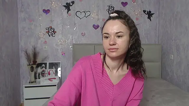 Snapshot of KaraCriegs chatting on 03/03/25, 04:03 KaraCriegs online show from 03/03/25, 04:03