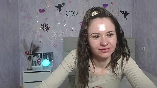 Snapshot of KaraCriegs chatting on 03/13/25, 10:10 KaraCriegs online show from 03/13/25, 10:10